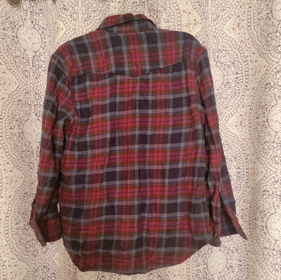 Button down flannel - Picture 4 of 4